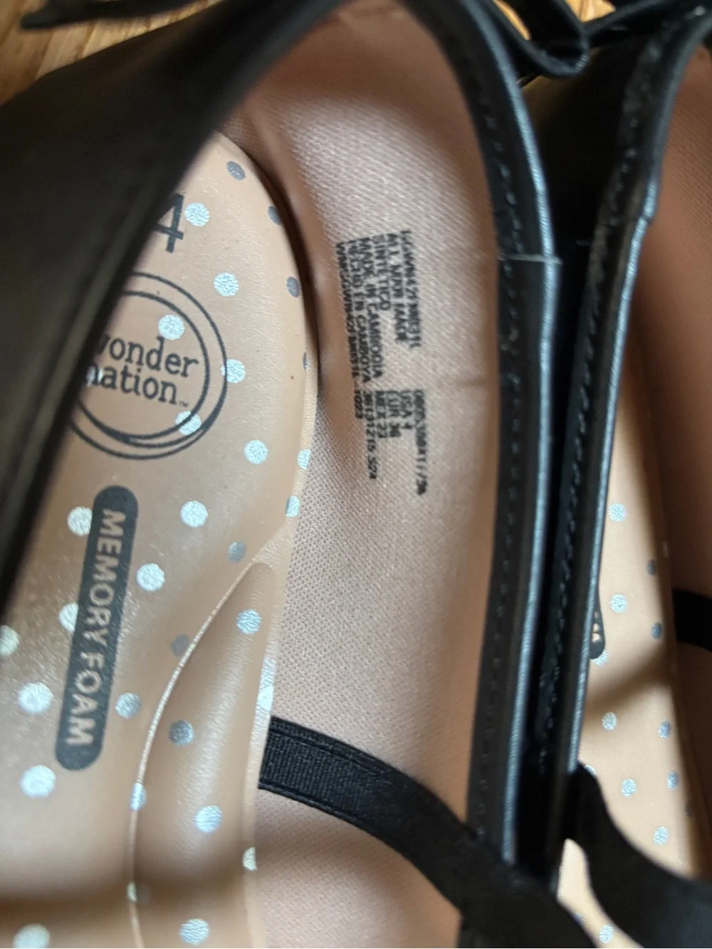 NEW Wonder Nation Girls Size 4 Black Mary Jane Flats Memory Foam Insoles